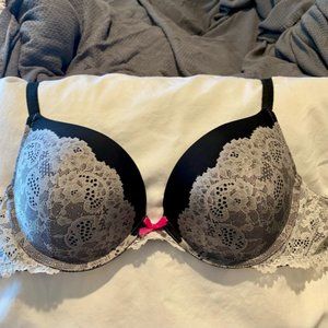 Victoria’s Secret Dream Angels Lace push-up with padding bra 32DD